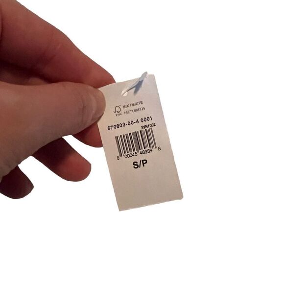 NWT! Gap untucked optic white button down shirt - Picture 5 of 9